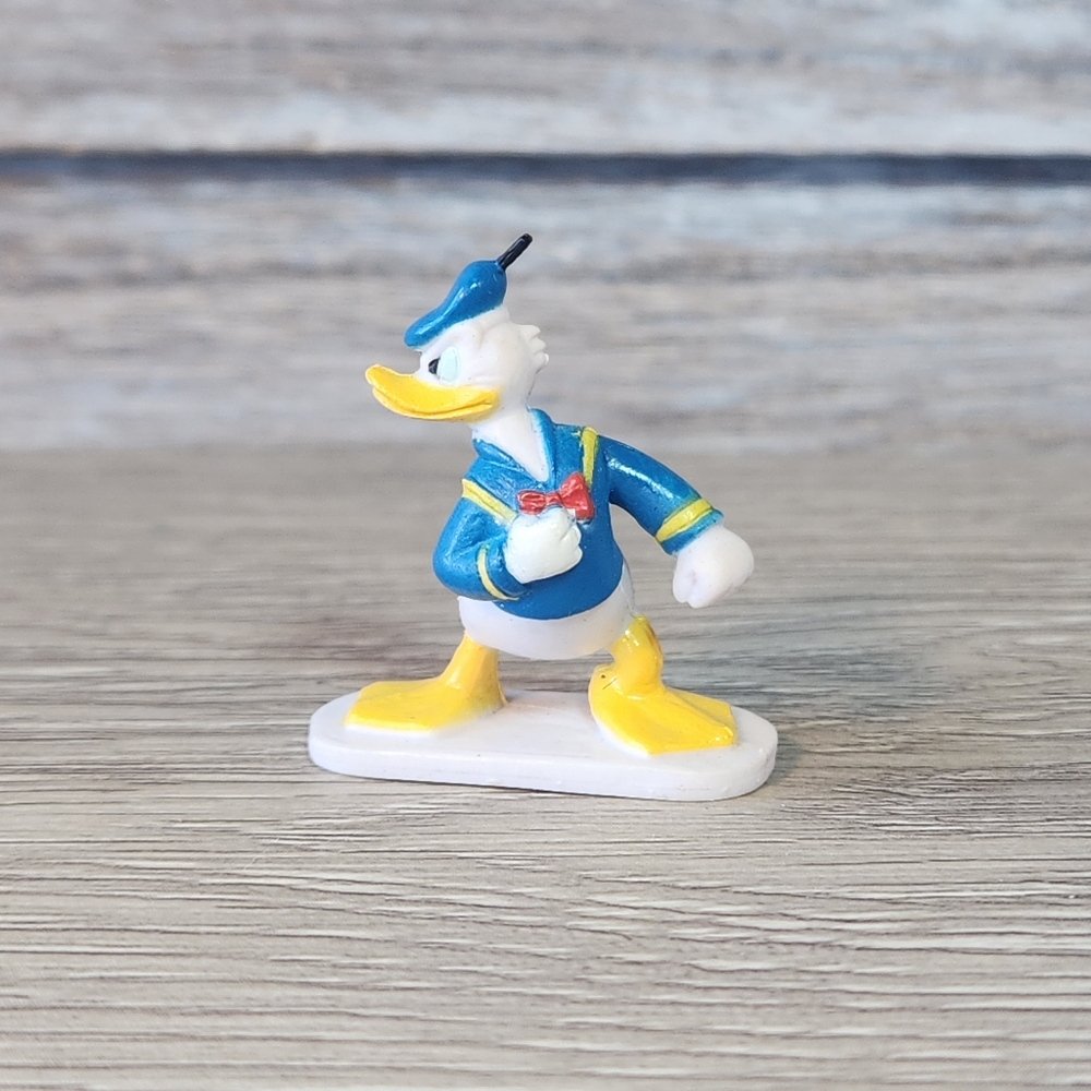 🖤 Disney Collector Packs Park Series 11 Angry Donald Duck Mini Figure